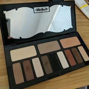 Kat Von D Shade + Light Eye Contour Palette